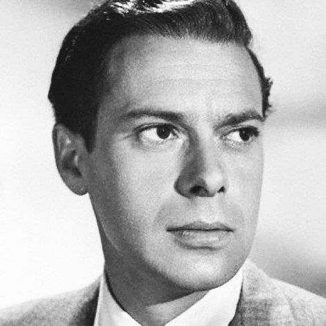 Ross Elliott