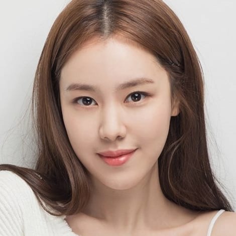 Kim Ye-won's profile