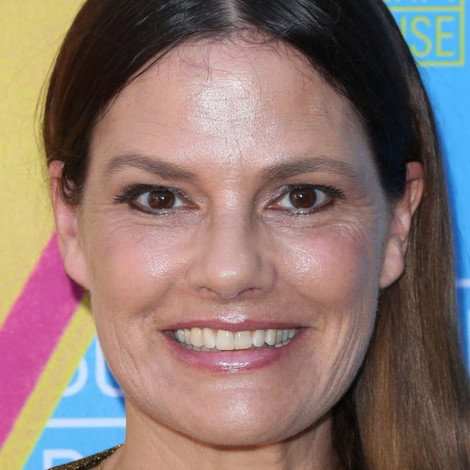 Suzanne Cryer