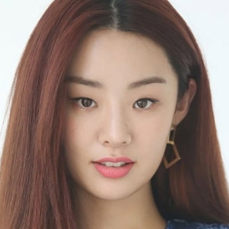 Stephanie Lee