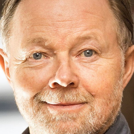 Jesper Asholt