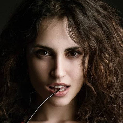 Tina Leonora