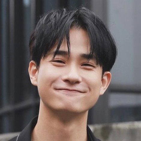 Yan-Ze Lu