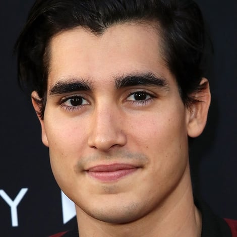 Henry Zaga's profile