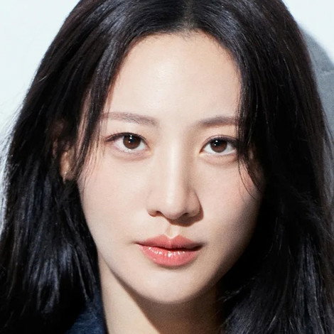 Claudia Kim