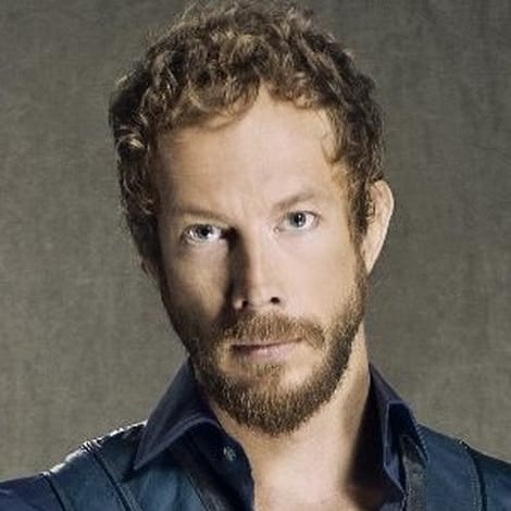 Kristen Holden-Ried's profile