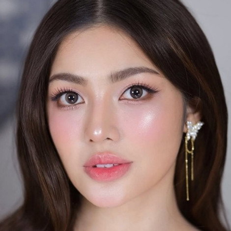 Jane De Leon
