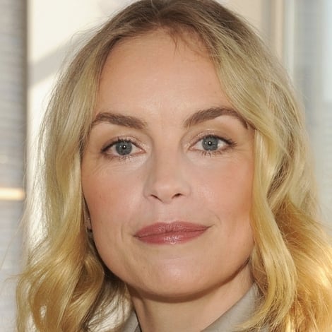 Nina Hoss's profile