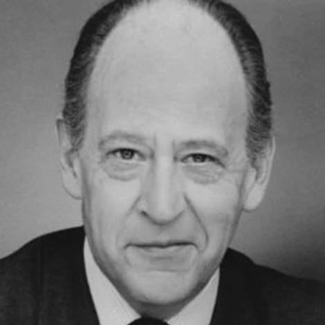 Earl Boen