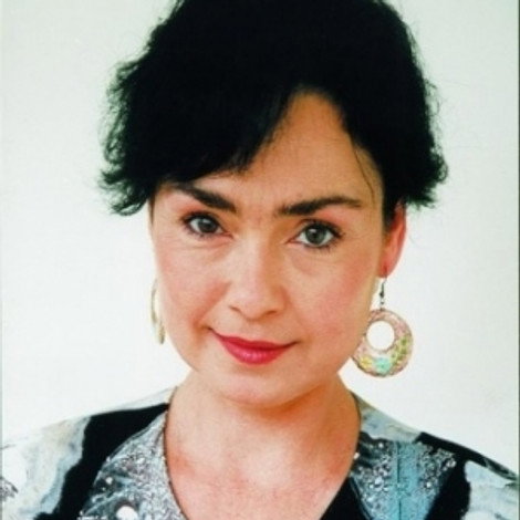 Éva Szerencsi
