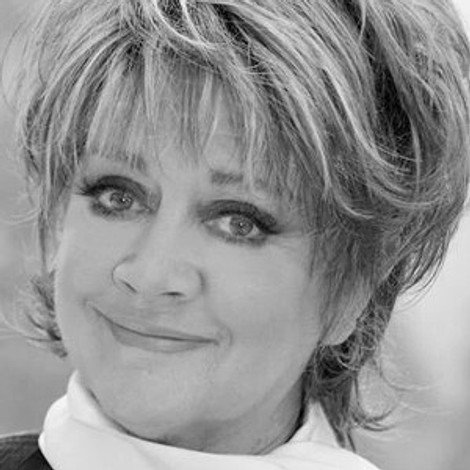 Amanda Barrie