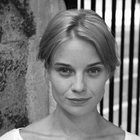 Hannah Yelland