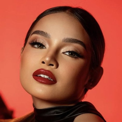 Xyriel Manabat