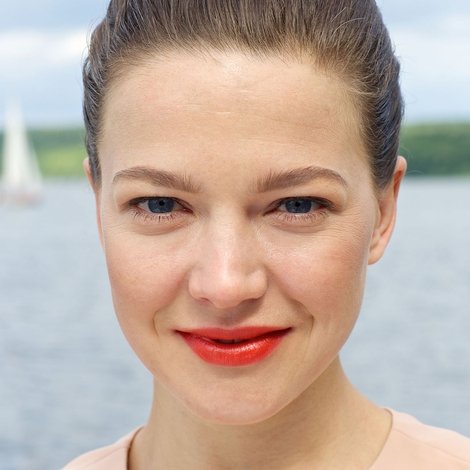 Hannah Herzsprung's profile Hannah Herzsprung's profile