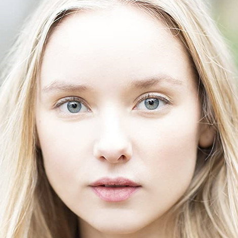 Alexandra Dowling