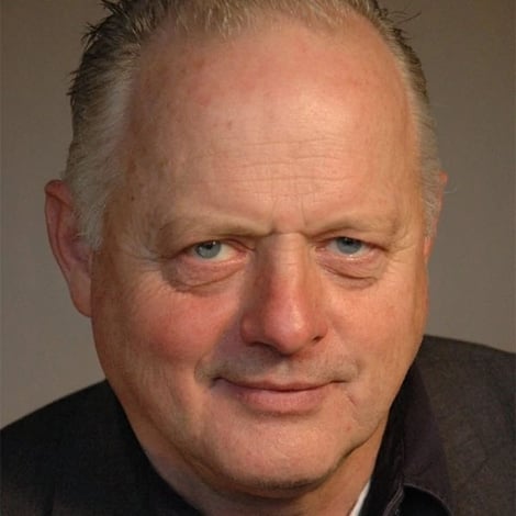 Robert Pugh's profile