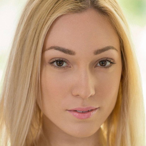 Lily LaBeau