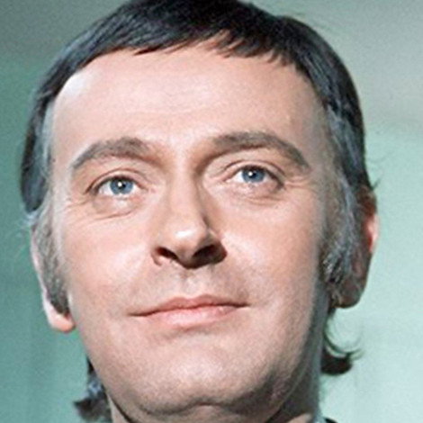 Barrie Ingham