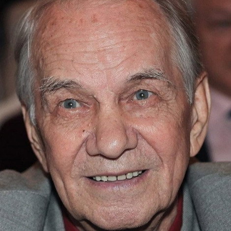 Yuriy Kayurov