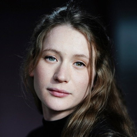 Claire Duburcq