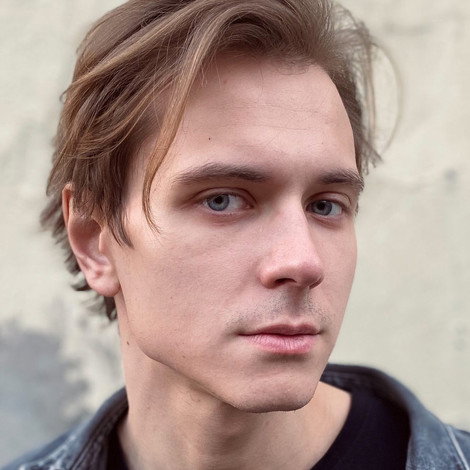 Андрей Попов