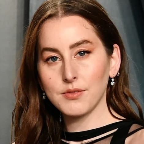 Alana Haim's profile