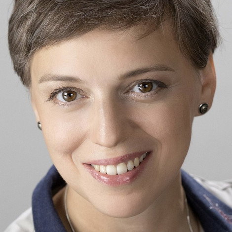 Nelly Uvarova