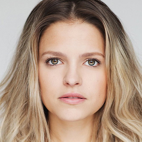 Sarah-Jeanne Labrosse