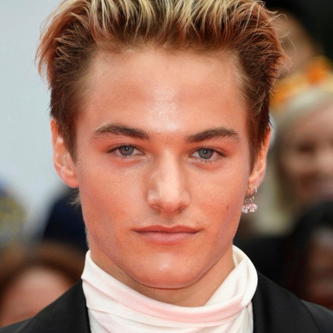 Mitchell Hoog