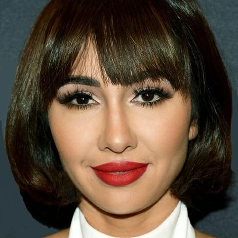 Jackie Cruz's profile