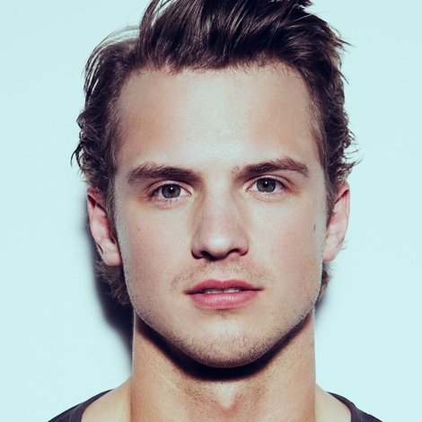 Freddie Stroma's profile Freddie Stroma's profile