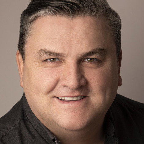 Simon Delaney