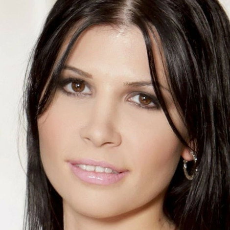 Rebeca Linares