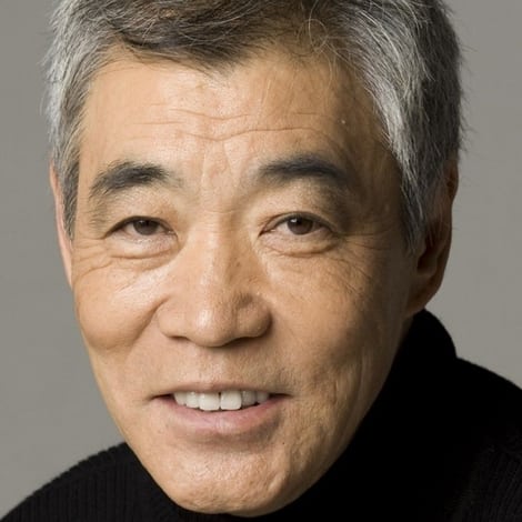 Akira Emoto's profile