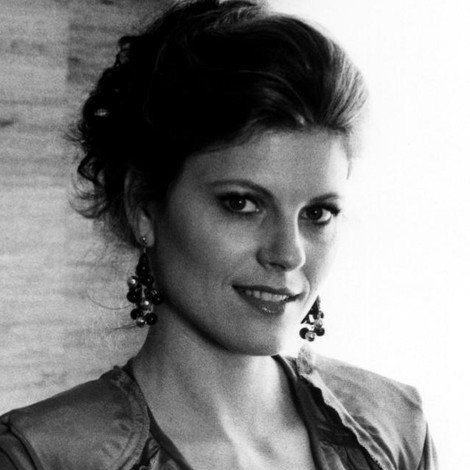 Robyn Douglass