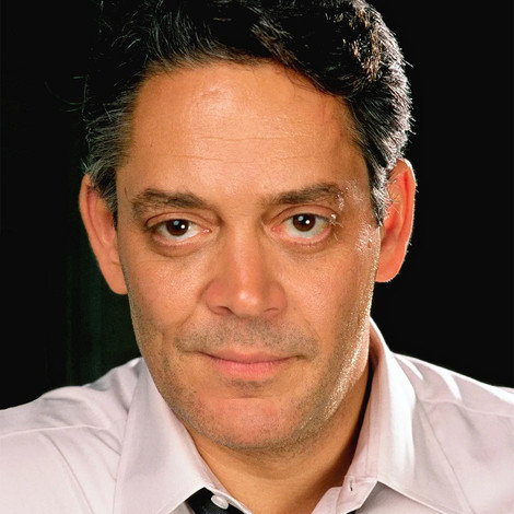 Raúl Juliá