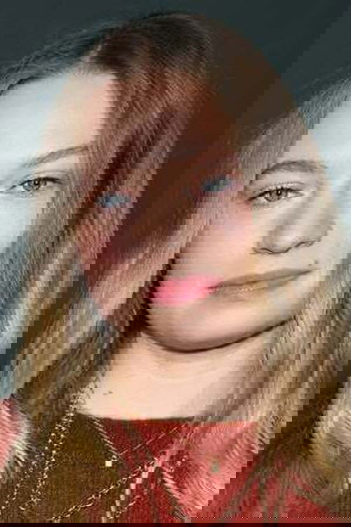 Mia Threapleton