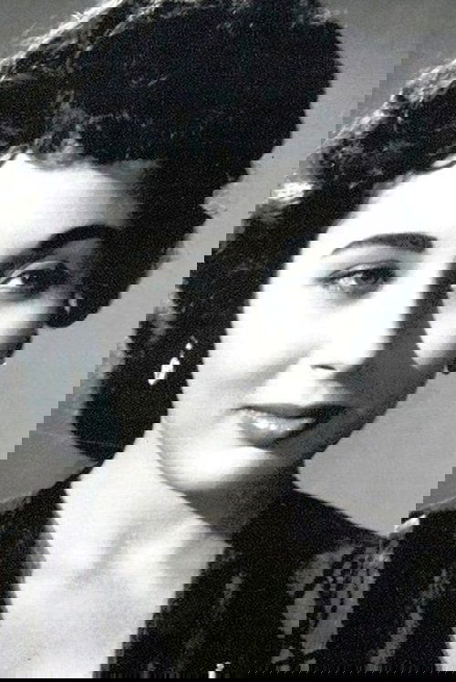 Lobna Abdel Aziz