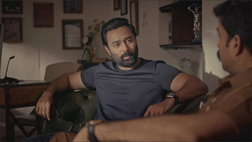 Iru Dhuruvam第2季第6集