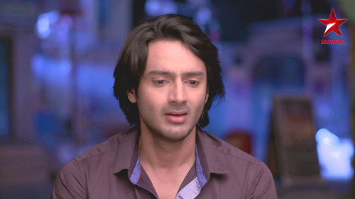 Mantu Tries to Save Amaya