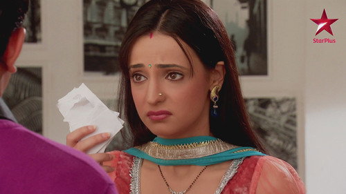 Khushi Tears Up the DNA Report