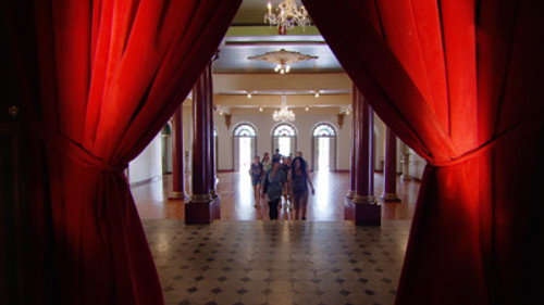 Allemaal Theater (All Theater)