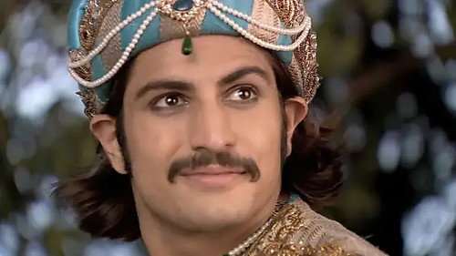 Jodha and Ruqaiya cross paths