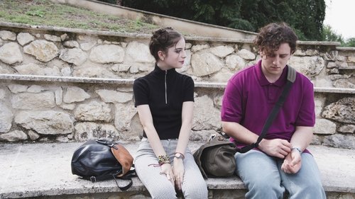 Famosa (2020) film completo