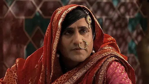 A disguised Jalal follows Jodha
