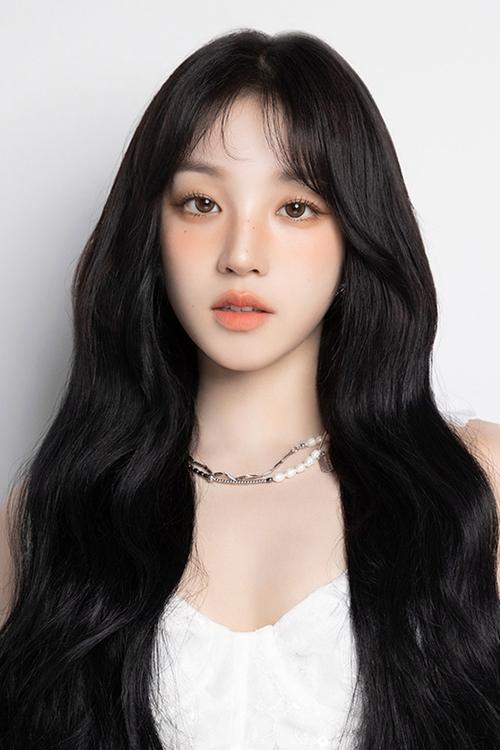 Poster of Song Yuqi