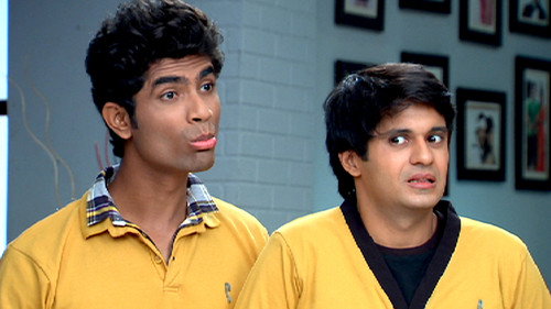 Sharad Stays With Ronnie Family