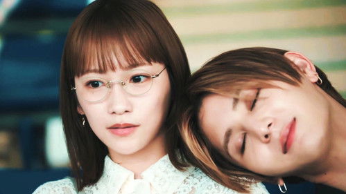 A taboo date between a manager and a star...will it suddenly be discovered?