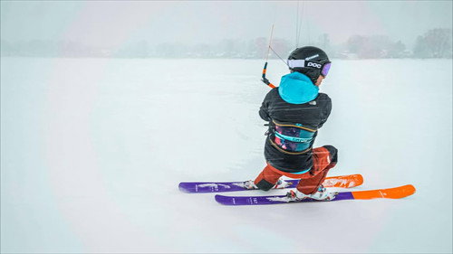 Snowkiting