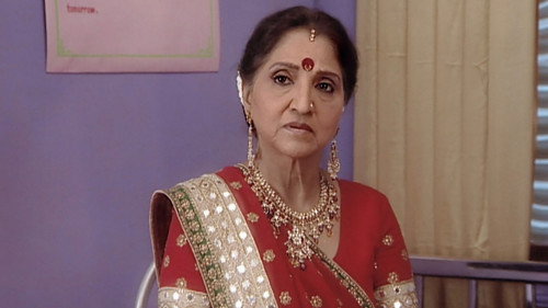 Baa Scolds Leela